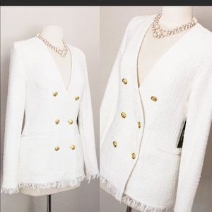 Lulu’s tweed blazer